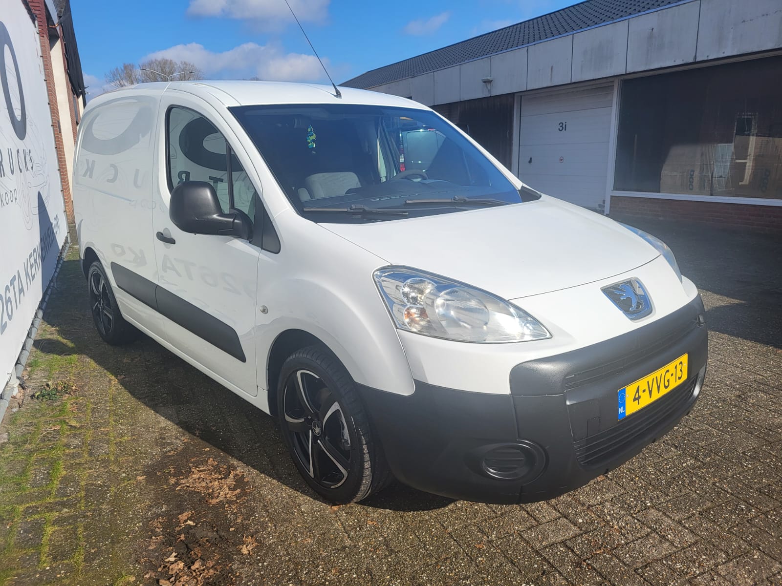 
								PEUGEOT PARTNER full									