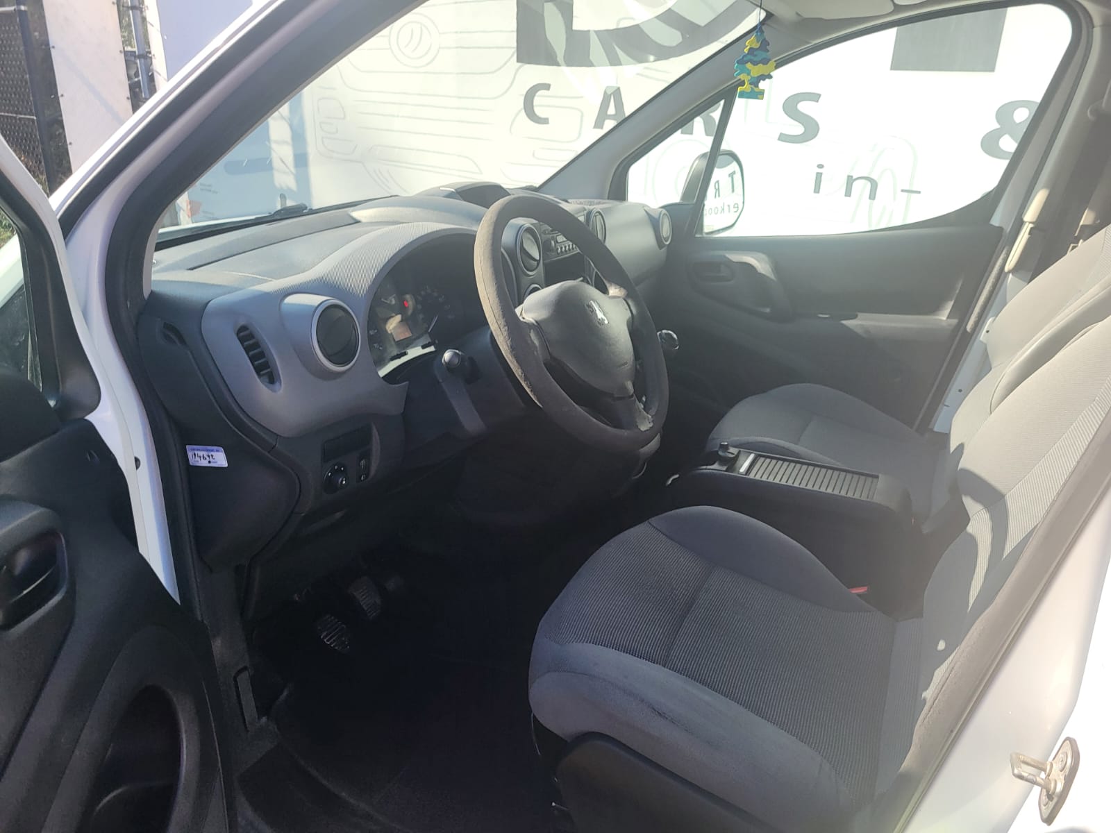 
								PEUGEOT PARTNER full									