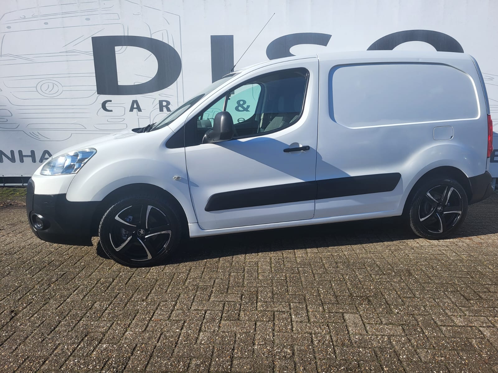 
								PEUGEOT PARTNER full									