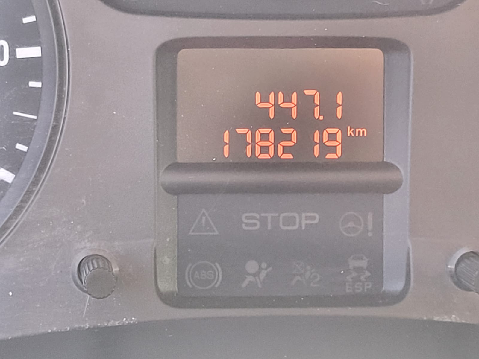 
								PEUGEOT PARTNER full									