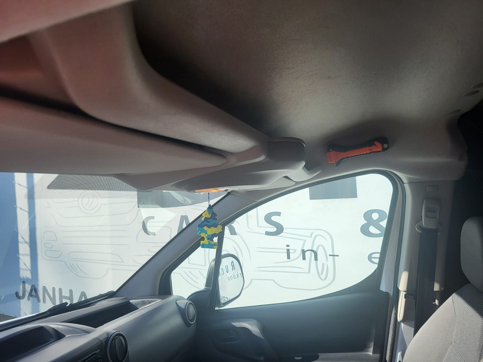 
								PEUGEOT PARTNER full									