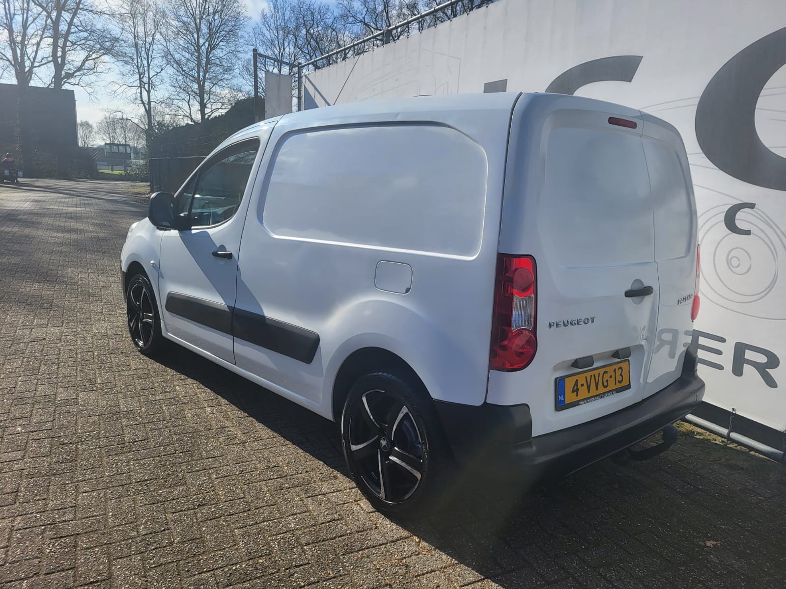 
								PEUGEOT PARTNER full									