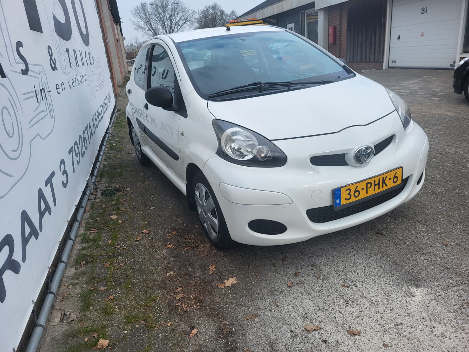 
								Toyota Aygo full									