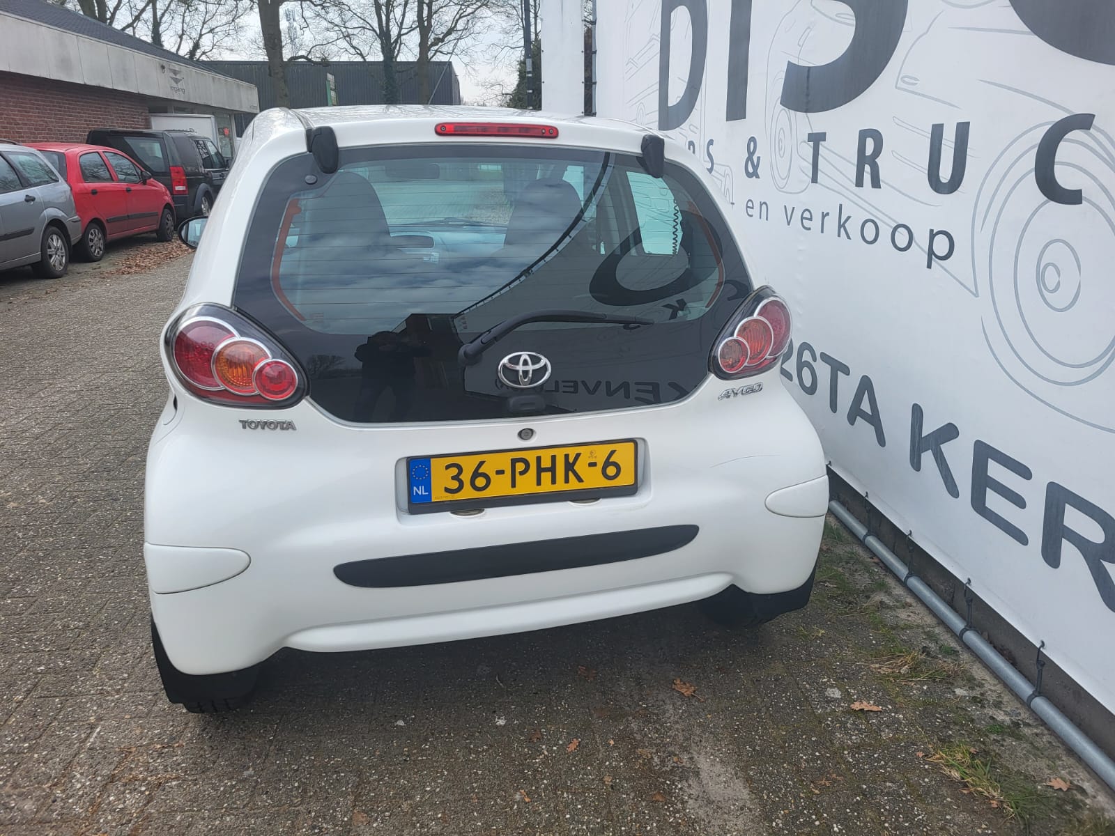 
								Toyota Aygo full									