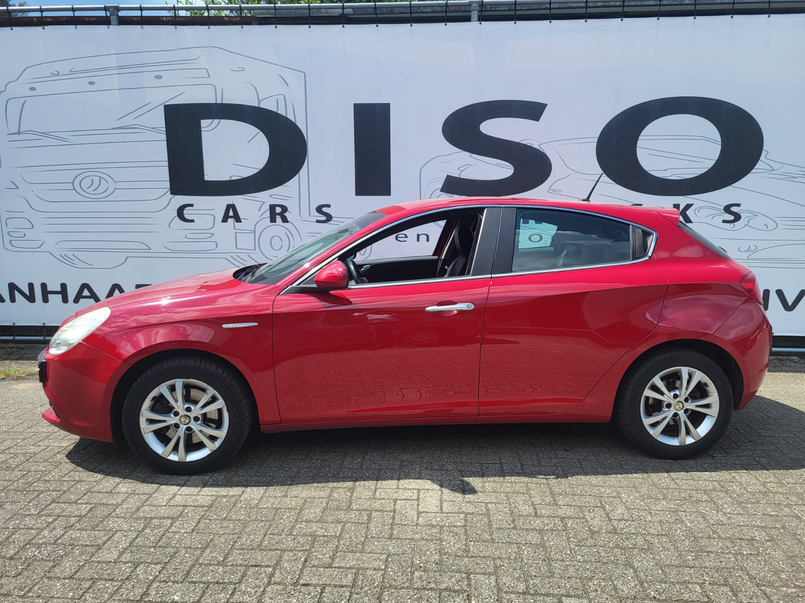 
								Afla Romeo GIULIETTA full									